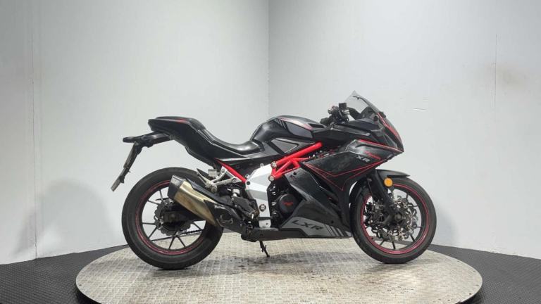 Lexmoto LXR 2019 16K 1 OWNER SPORTS BIKE PROJECT BIKE SPARES OR REPAIR 125CC