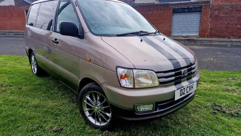 TOYOTA TOWNACE 8 SEATER 2.2 DIESEL manual 