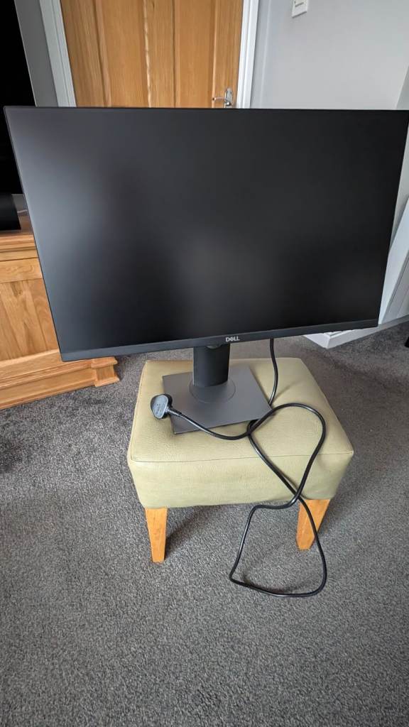 24 inch Dell Monitor, USB 2, USB 3 Display port HDMI 