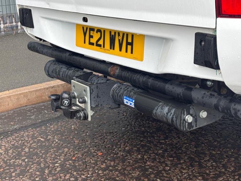 2021 (21) NISSAN NAVARA NP300 D23 2.3 DCI DOUBLE CAB PICKUP + TOW BAR &amp; ROLLER