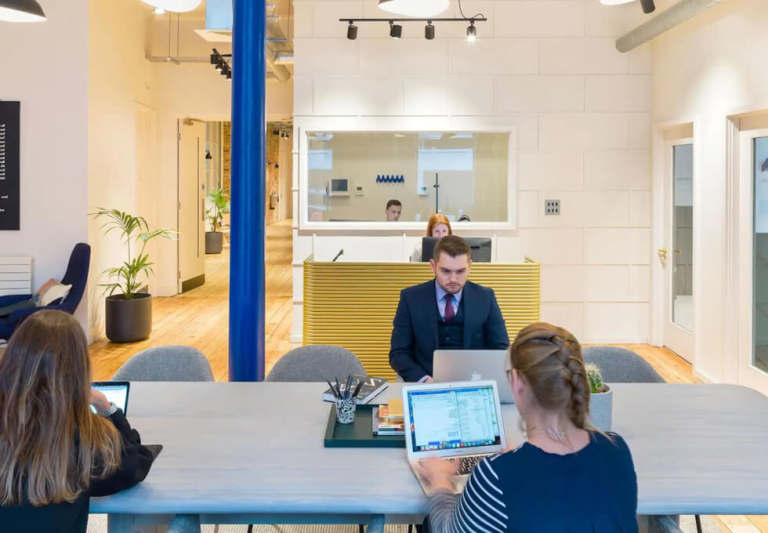 Rent Farringdon Serviced Offices - Sizes From 3 to 75 Desks - Flexible Furnished Spaces in EC1N