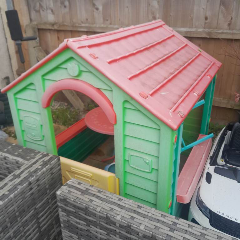 Kids playhouse 