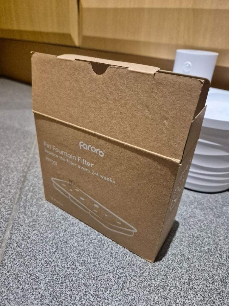 Faroro WF01 Cat Water Fountain, 2.5L Rechargable via USB-C Operated with Motion Sensor