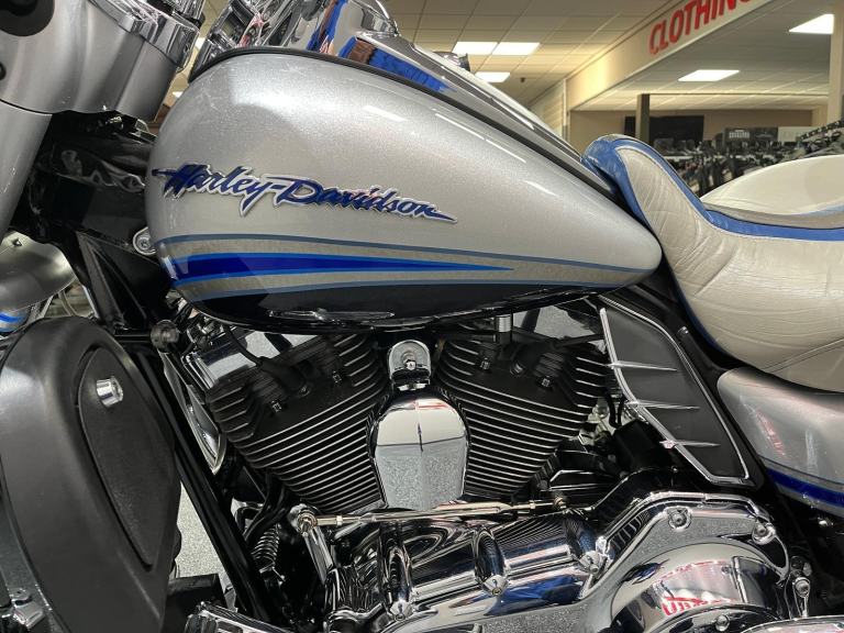 Harley-Davidson FLHTCUSE Electra Glide 1800, 2009