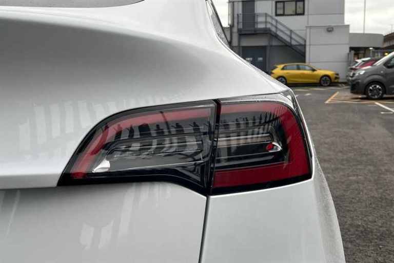 2022 Tesla Model Y Long Range AWD 5dr Auto MPV ELECTRIC Automatic