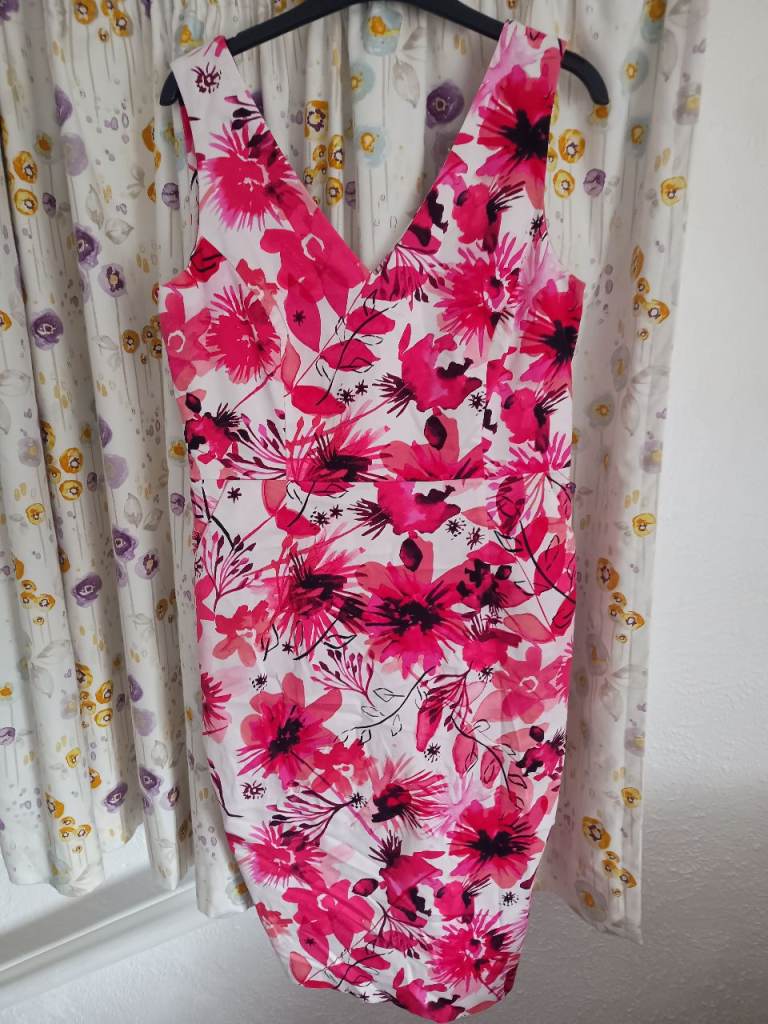 LOVELY DRESS FROM M & CO - SIZE 12
