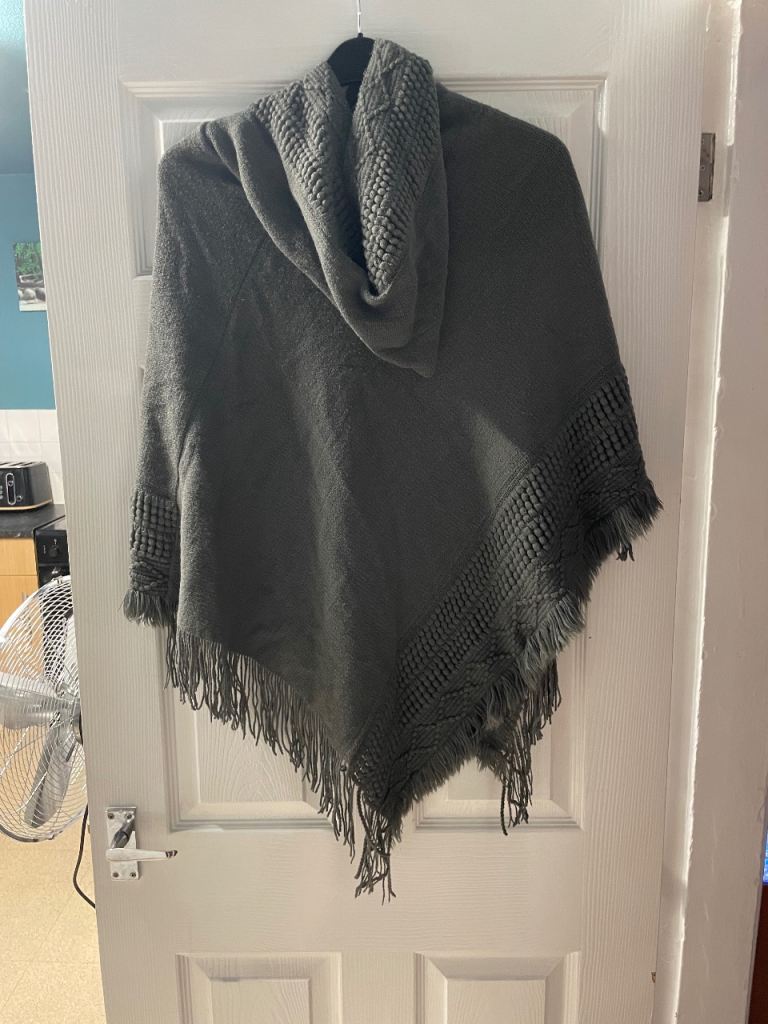 Grey & Navy Hooded Ponchos Fits A Size 24