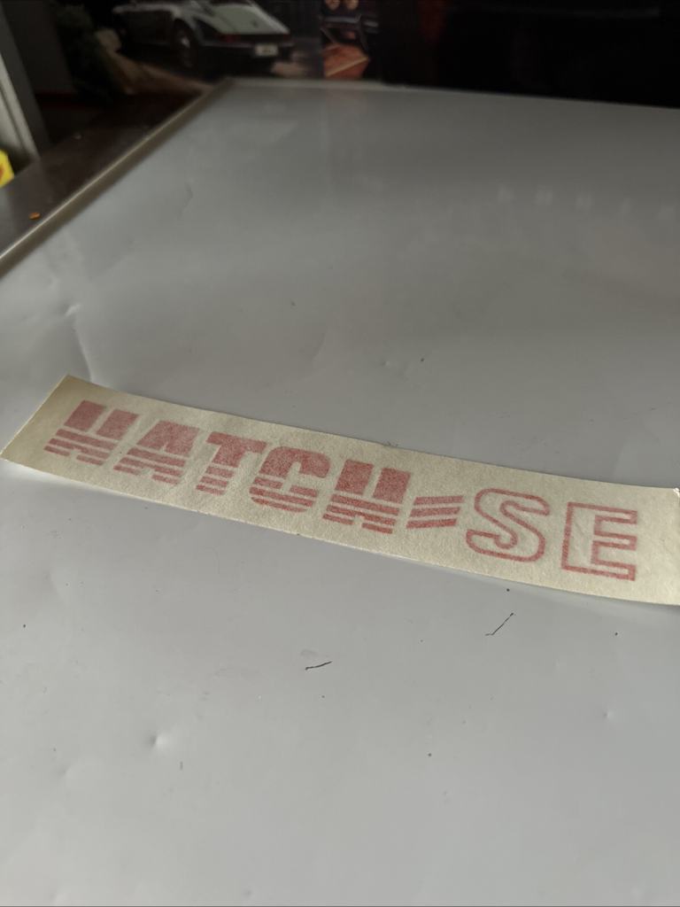 GENUINE RELIANT REALTO HATCH-SE DECAL REAR RED