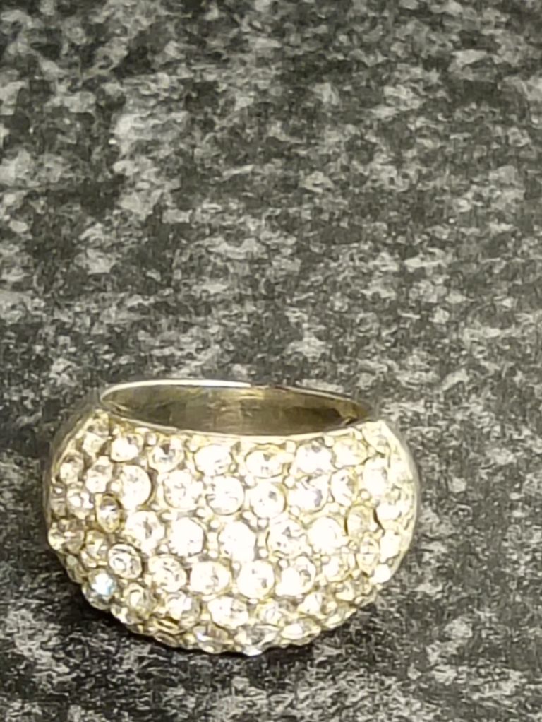 Solid sterling silver vintage pave done ring very good condition 