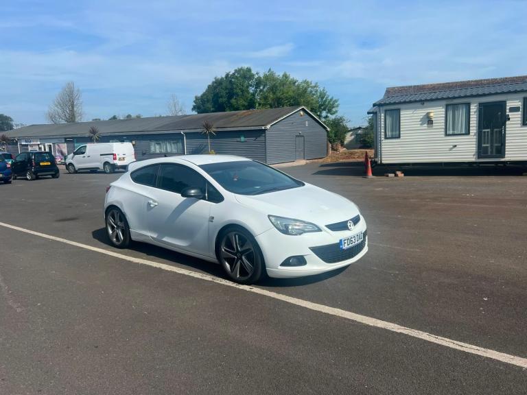 Vauxhall, ASTRA GTC, Hatchback, 2014, Manual, 1686 (cc), 3 doors
