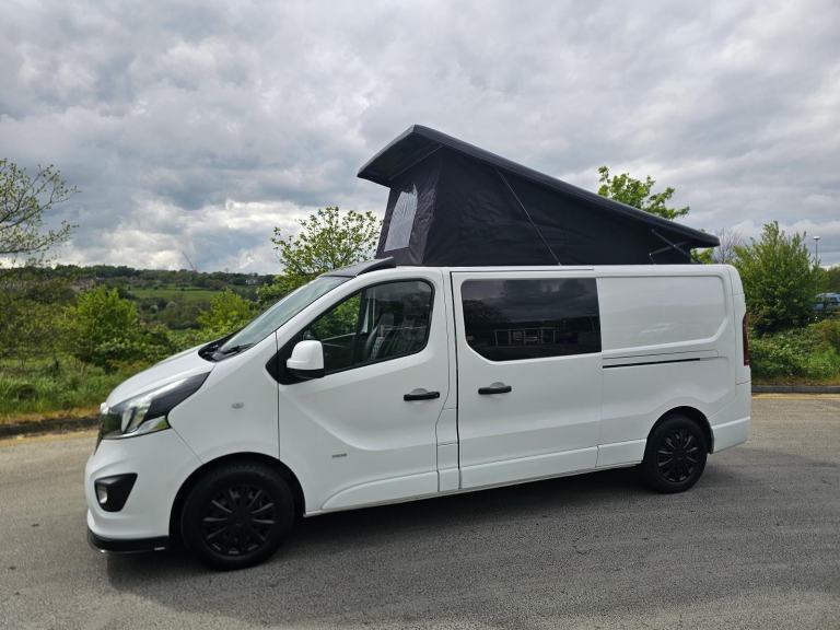 Vauxhall Vivaro 1.6 Sportive Lwb Pop Top Campervan 2015  * New Conversion *