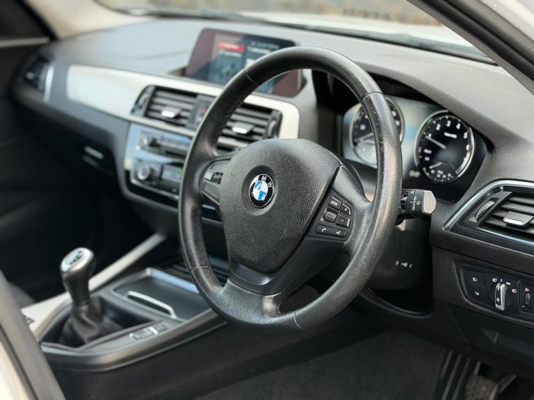 2018 BMW 1 Series 1.5 118i SE Euro 6 (s/s) 5dr HATCHBACK Petrol Manual