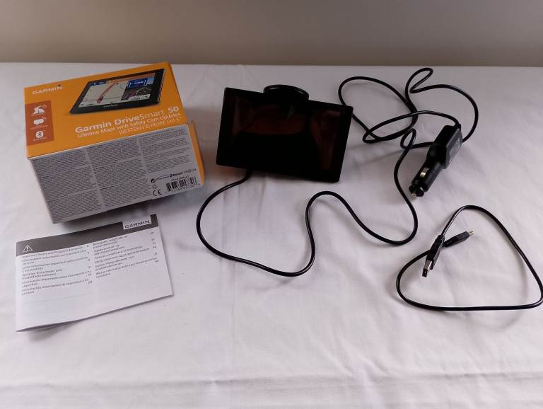 Garmin DriveSmart 50 Sat Nav - like new!