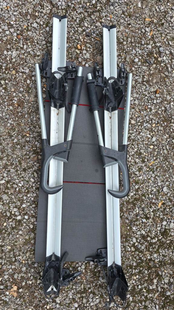 Car bike carrier Car Roof Rack Atera Giro AF+