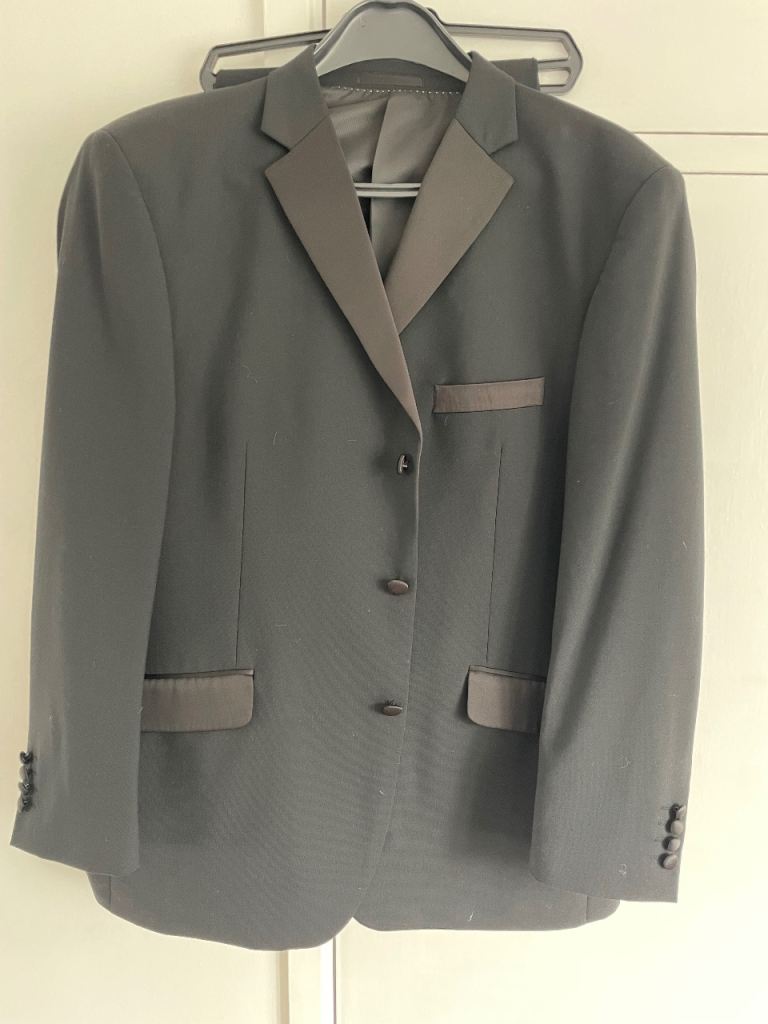 Tuxedo Suit Black Classic