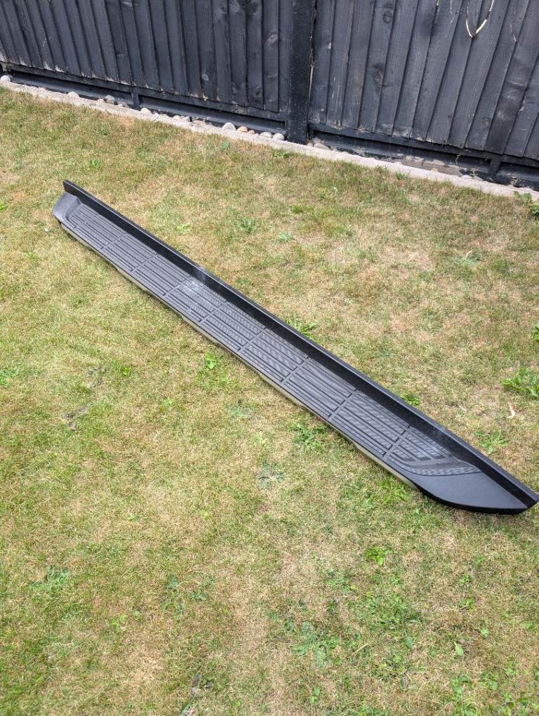 Genuine ford ranger side step.   