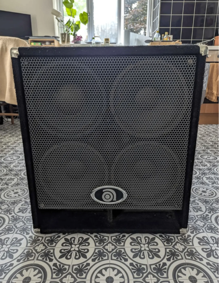Ampeg 4x10 bass cab