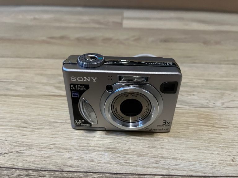 Sony DSC-W5 5.1 Megapixel Camera