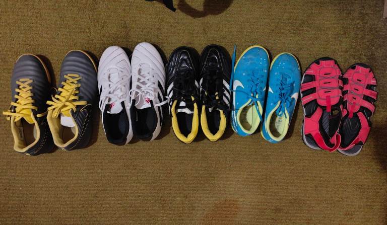 Boy football boots, sandals (5 different sizes, from adult 4 and 1/2 to 8)))