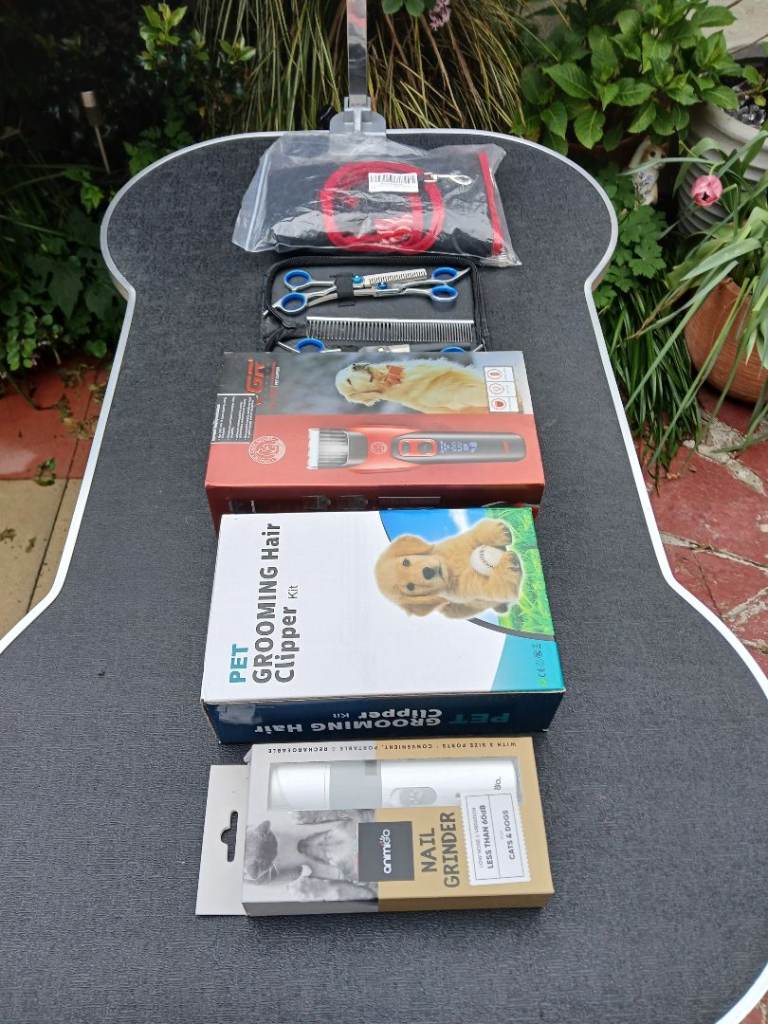 Dog Grooming table with hammock and all accesories
