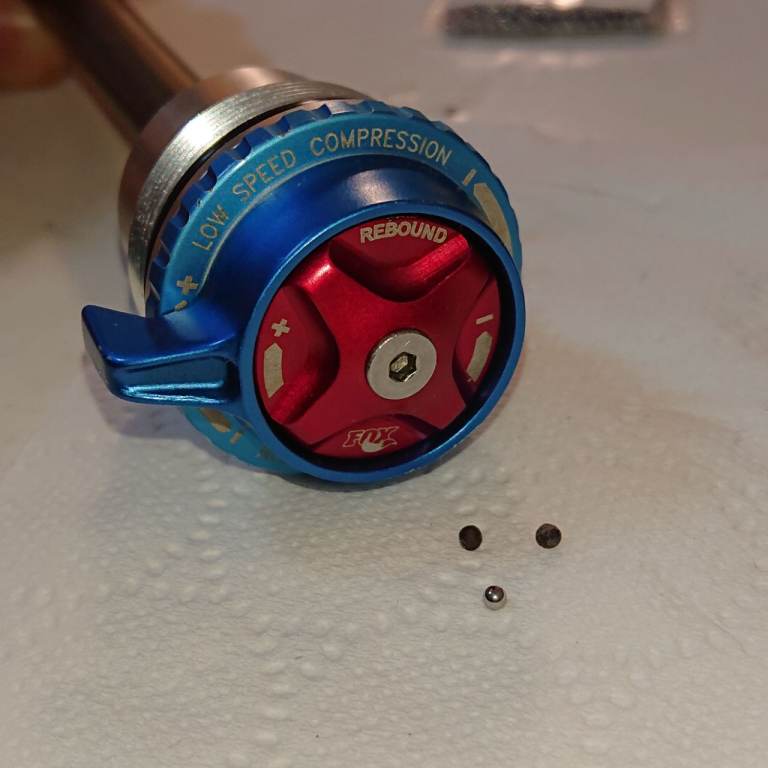 Fox compression damper lockout knob balls (bearings)