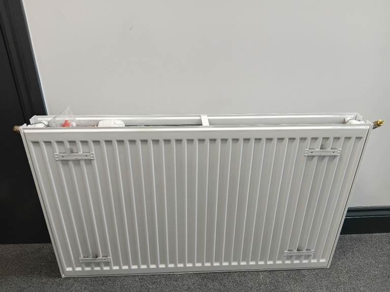 White Radiator – Good as New