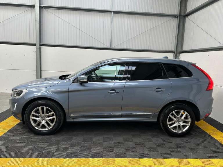 VOLVO XC60 2.0 SE Lux Nav D4 2017