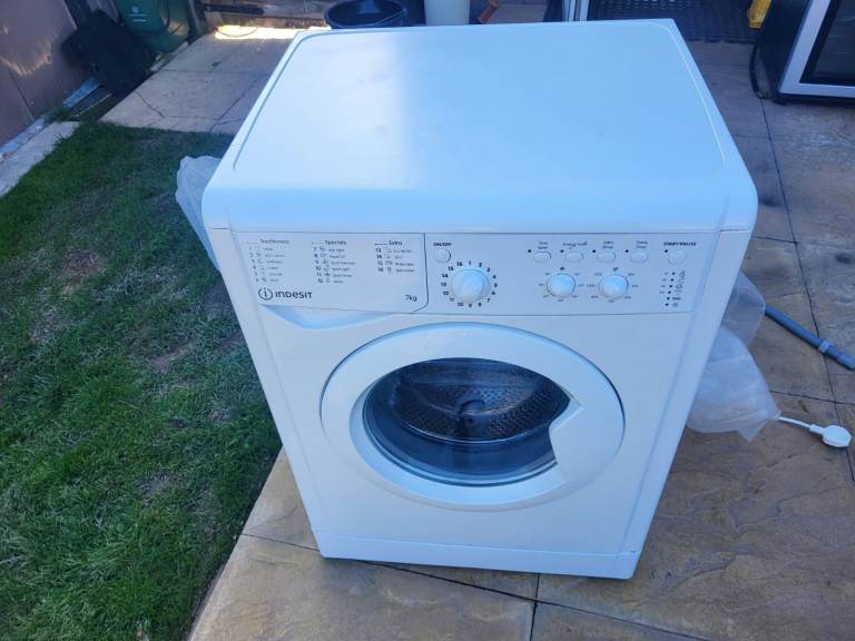 Indesit IWC71252WUKN 7kg Washing Machine MAYBE DELIVERED IF WORTH TO YOU