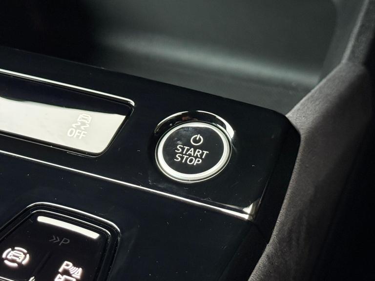  Audi Q6 e-tron 100kWh Edition 1 SUV 5dr Electric Auto quattro (388 ps) Electric Automatic