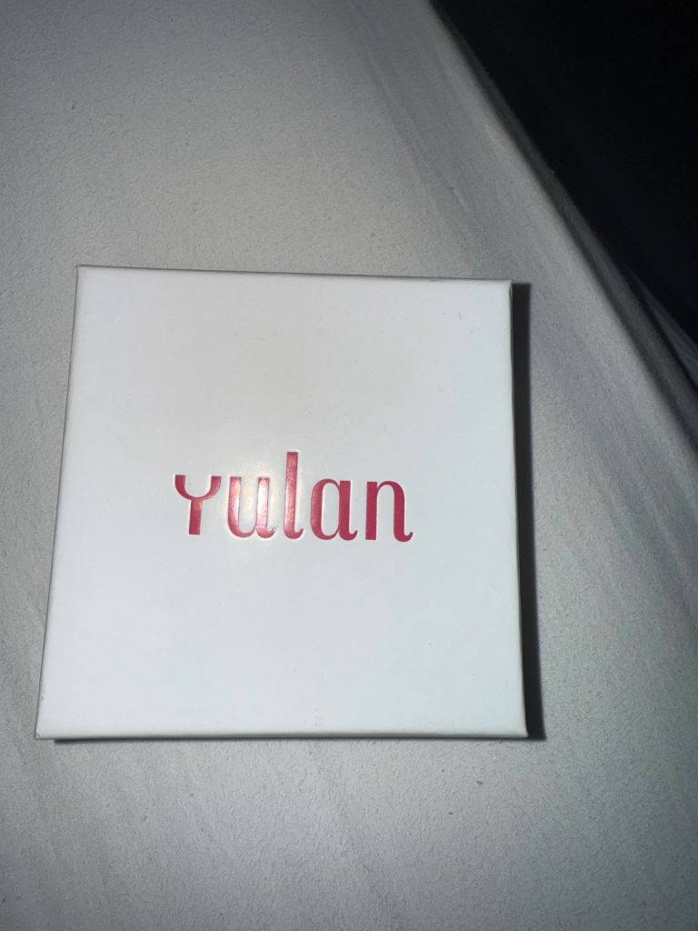 Yulan Solid silver bangle Unisex