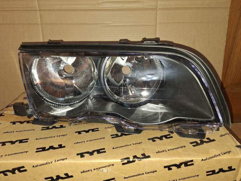 BMW 3 / E46 Headlight - TYC 471110881 NEW 1998-2001