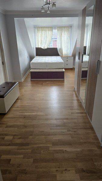  DOUBLE & EN-SUITE ROOMS AVAILABLE IN A BEAUTIFUL MODERN HOME IN POOLE –DORSET