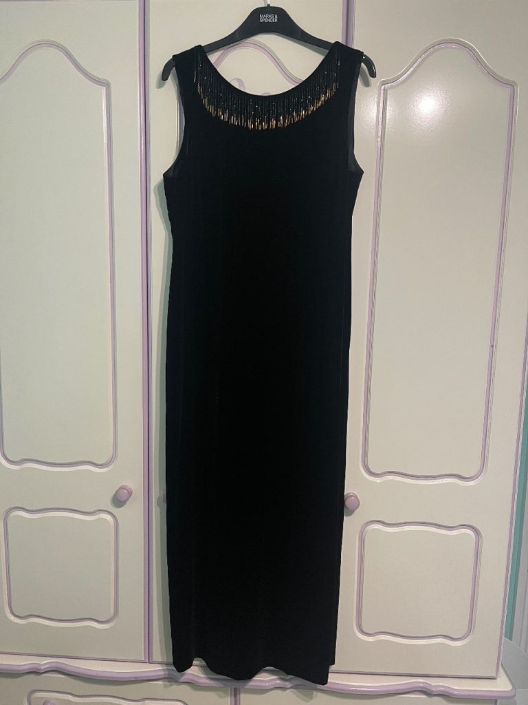 Black velvet Country Casuals evening dress size 16 