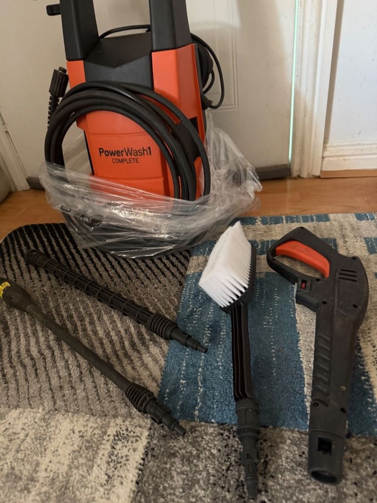 Vax Outdoor Powerwash 1 2000w with accessories and soap nozzle