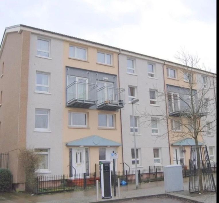 Lovely Furnished 2 bedroom maisonette house near Glasgiw City centre 