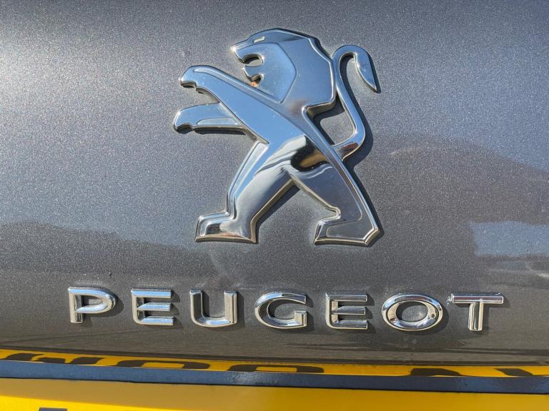 2016 Peugeot 2008 1.6 BlueHDi 120 GT Line 5dr HATCHBACK Diesel Manual