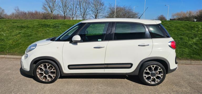 2014 Fiat 500L MULTIJET TREKKING MPV Diesel Manual