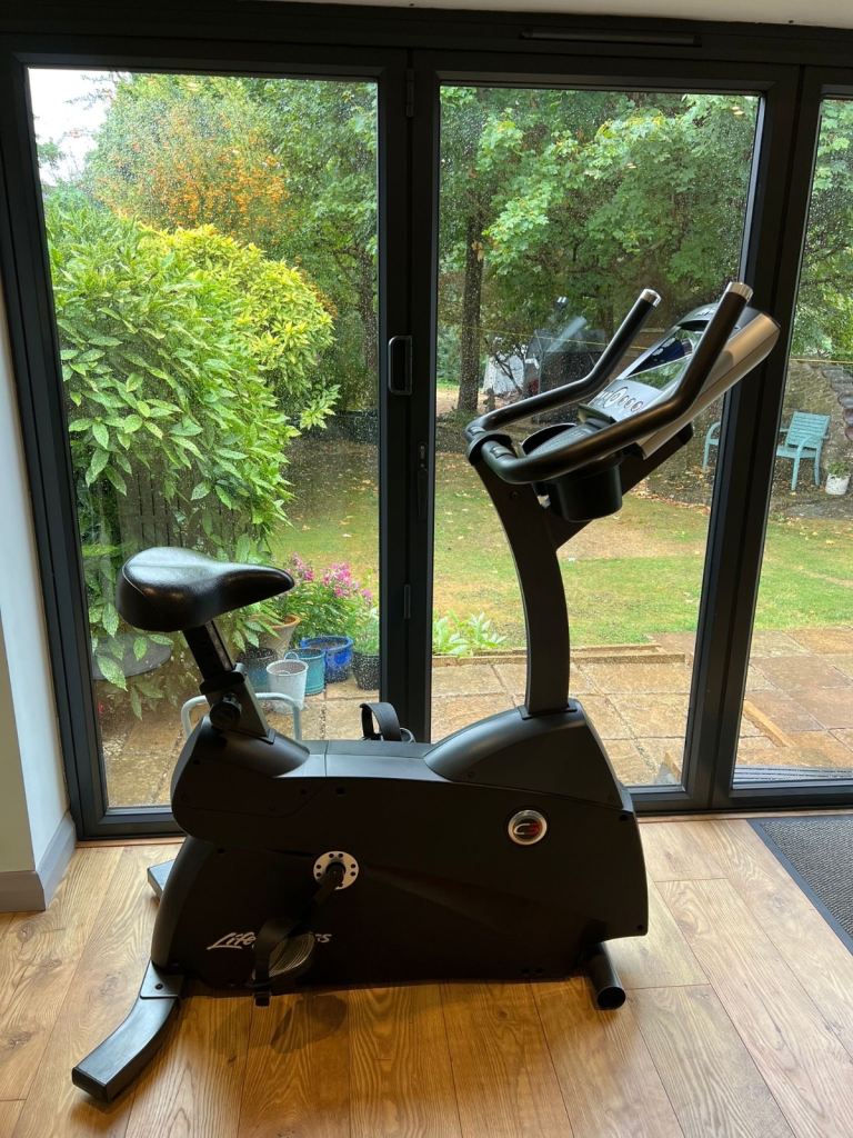 Life Fitness C3 Exercise Bike