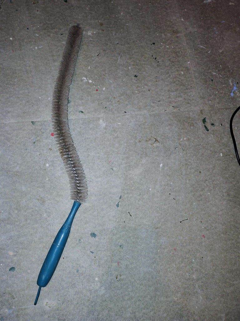 Radiator brush