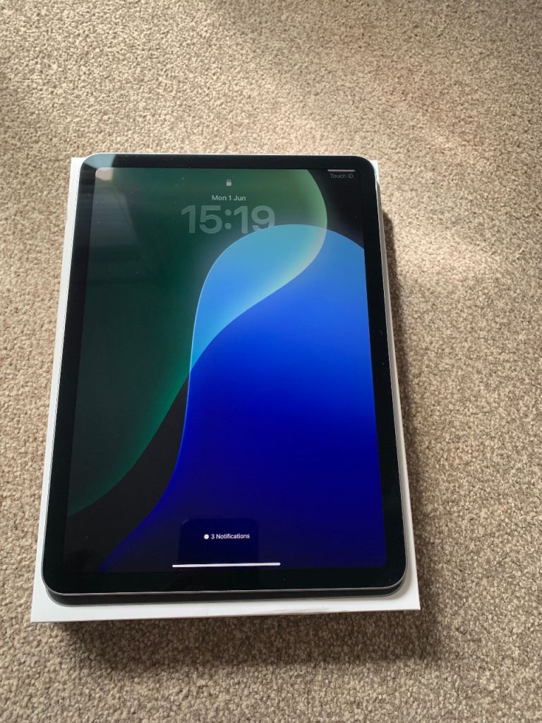 Apple iPad Air 128GB M3 Chip 2025 - Excellent Condition
