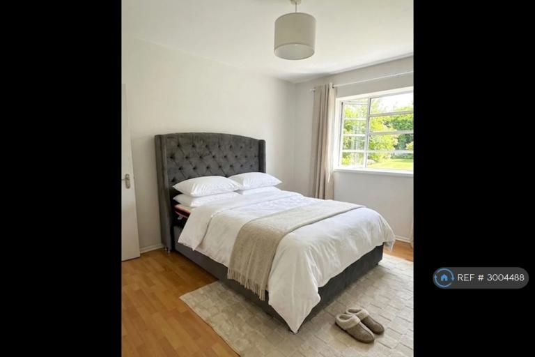 1 bedroom in Eastman House, London, SW4 (#3004488)