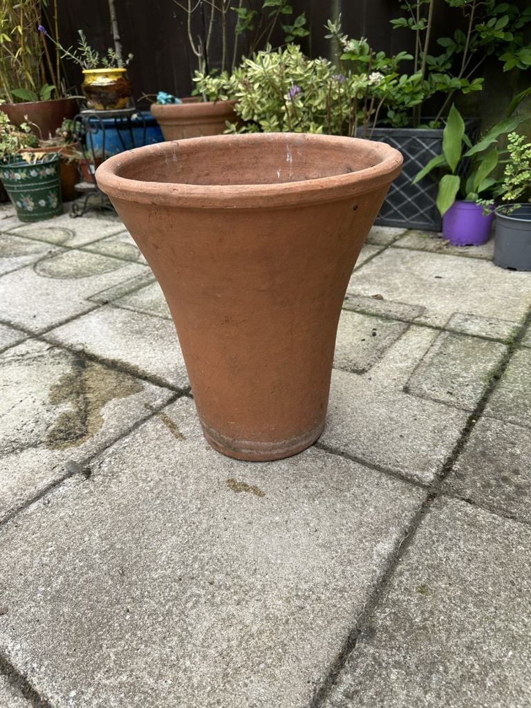 Lots of garden planters all different prices 