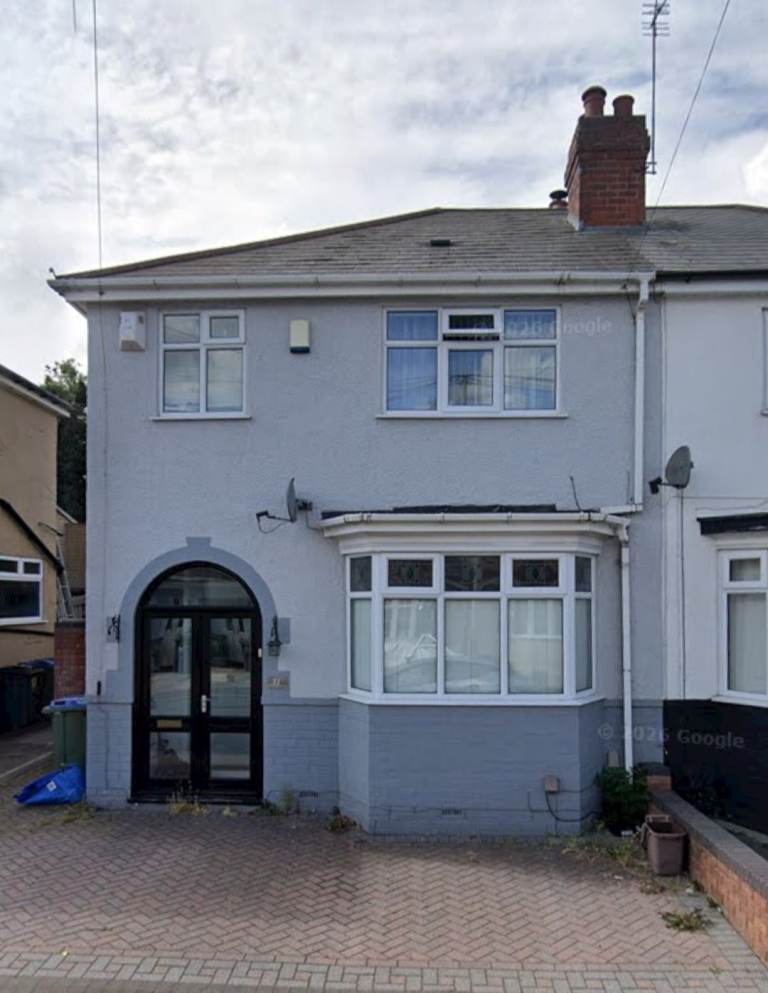 3 Bedroom Semi-Detached house 