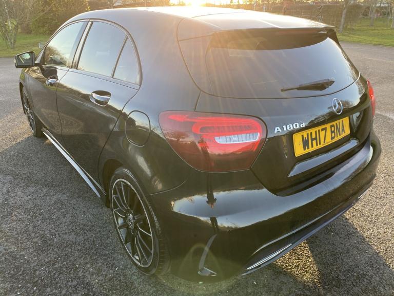 MERCEDES-BENZ A CLASS 1.5 A180d AMG Line 2017