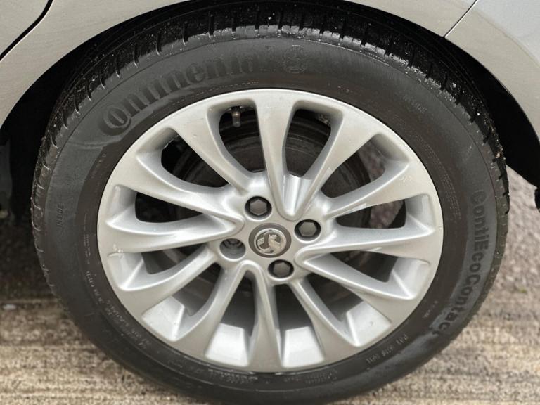 2017 Vauxhall Corsa 1.4 ecoFLEX SE 5dr HATCHBACK PETROL Manual