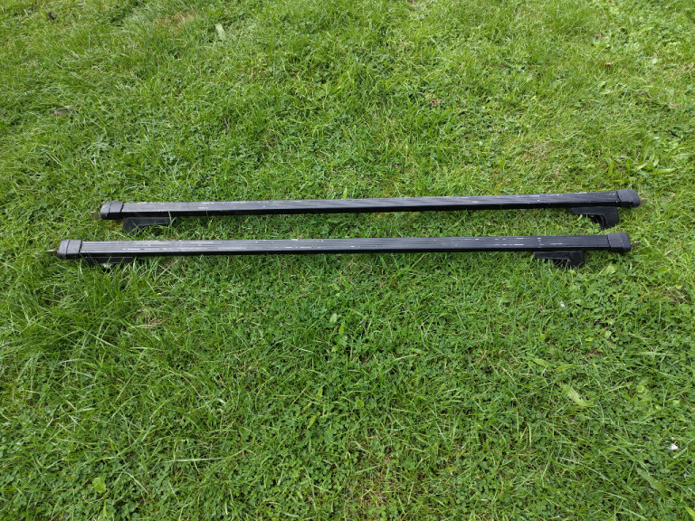 Lockable Universal Roofrack roof rack bar bars for raised roof rails only