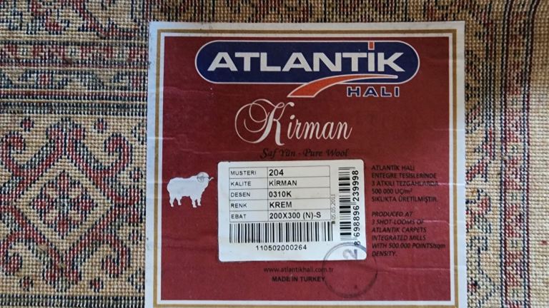 2 pieces handmade carpet, store price £700, selling both £260, pet free home, less than 6 months old