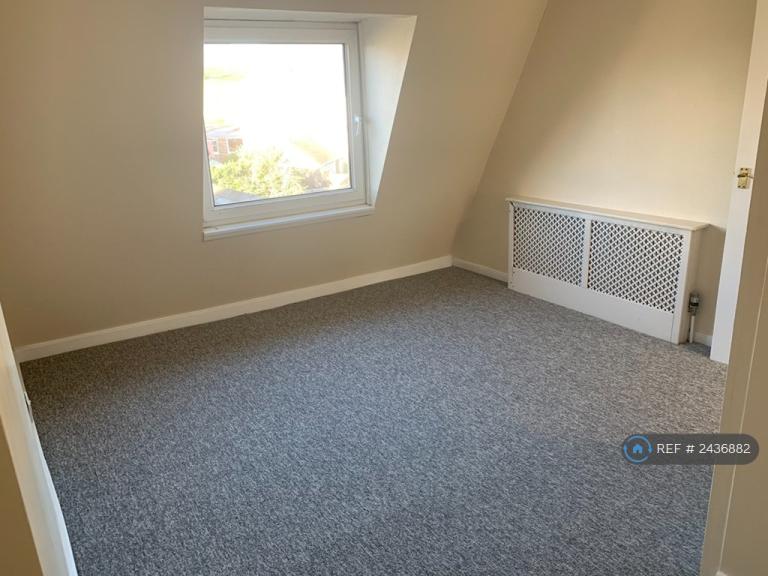 4 bedroom flat in Devonport Road, Plymouth, PL3 (4 bed) (#2436882)
