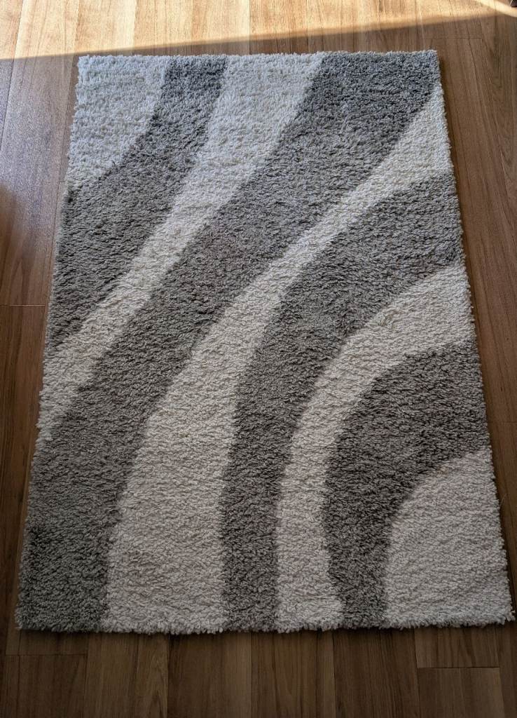 B&M Swirl Design Rug (110 x 160cm) in Greige/Grey/Cream