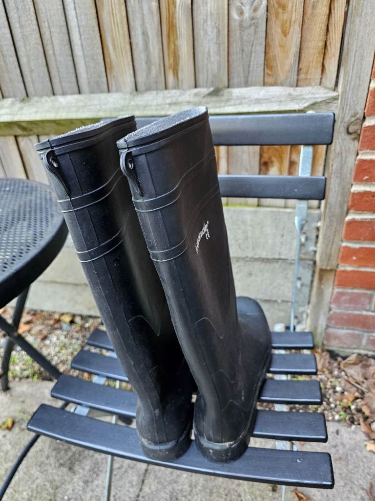 Dunlop Wellies Boots Size 11 